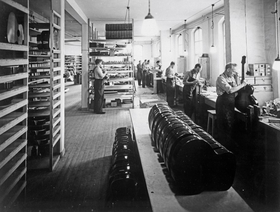 Gitarrmakaren från Väne-Åsaka